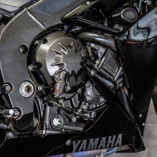 Yamaha R1 engine