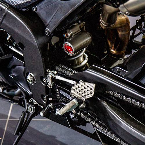 Yamaha R1 rear suspension