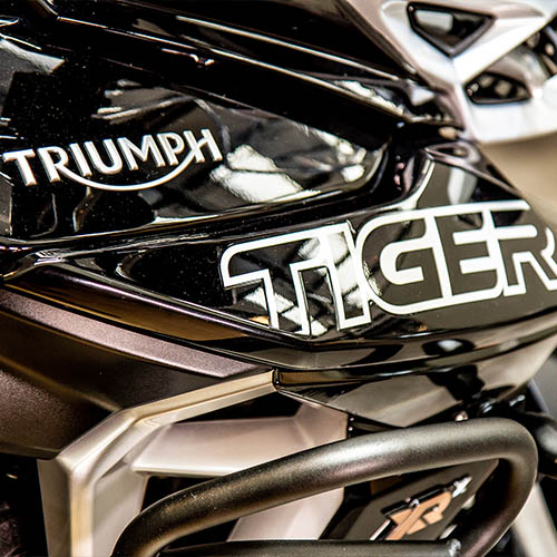 Triumph Tiger 800 XRx badge