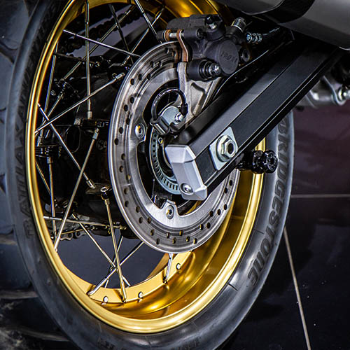 Suzuki V-Strom gold wheels