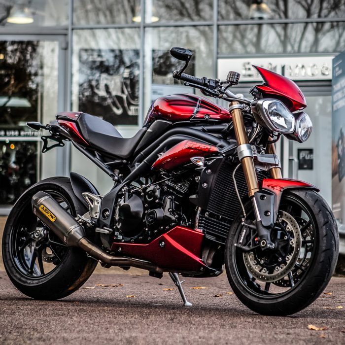 Triumph Speed Triple 1050 - Triumph Factory 8 Ball Limited Edition