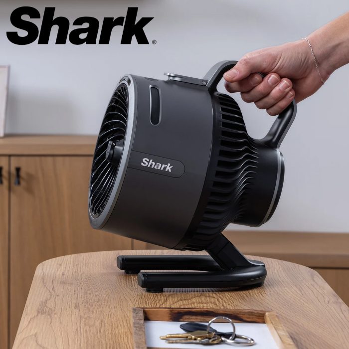 SHARK FlexBreeze HydroGo Portable 6.8" Misting Turbo Fan