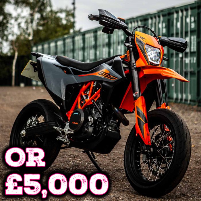 2022 KTM 690 SMC R