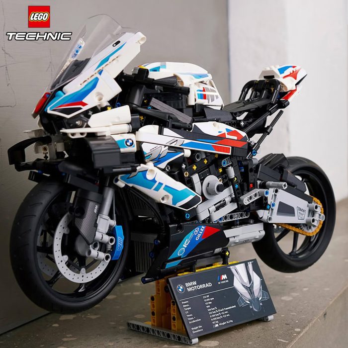 Lego Technic BMW M1000R