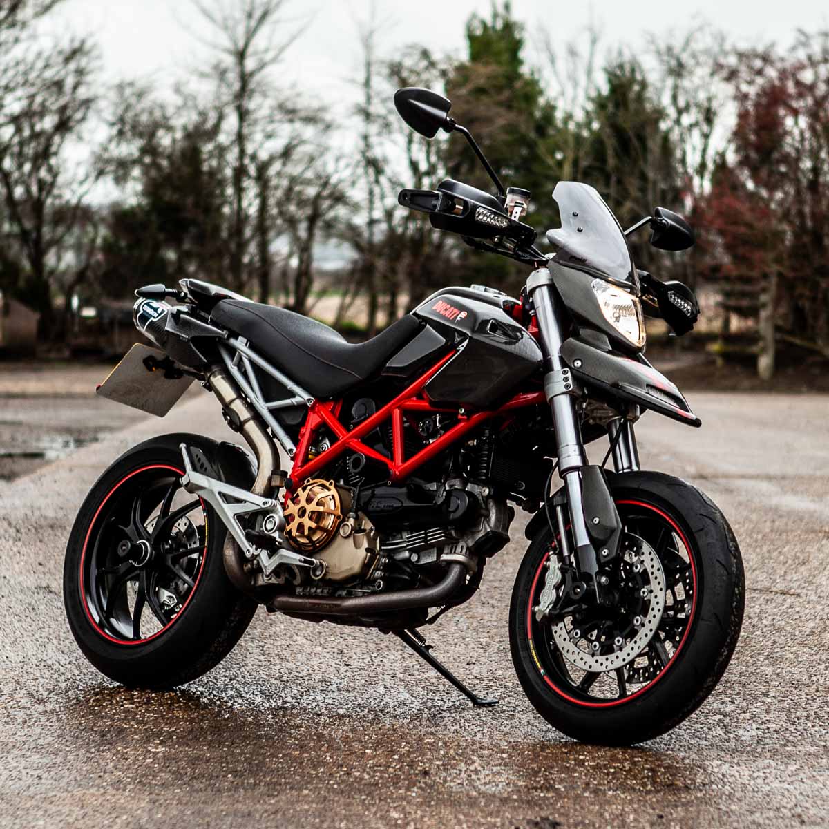 Ducati Hypermotard 1100 Carbon - Image 25