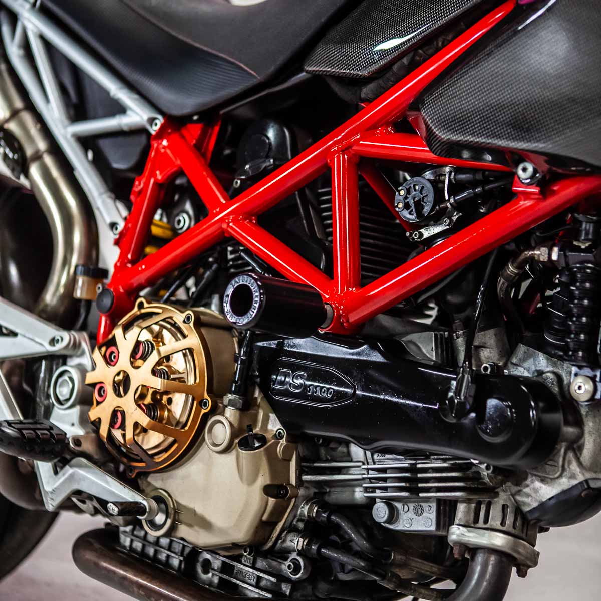 Ducati Hypermotard 1100 Carbon - Image 24