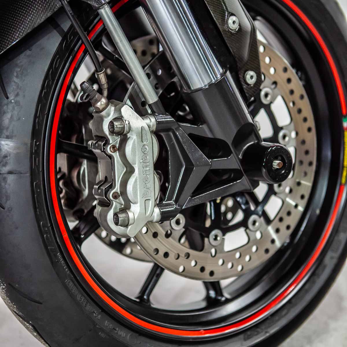 Ducati Hypermotard 1100 Carbon - Image 21