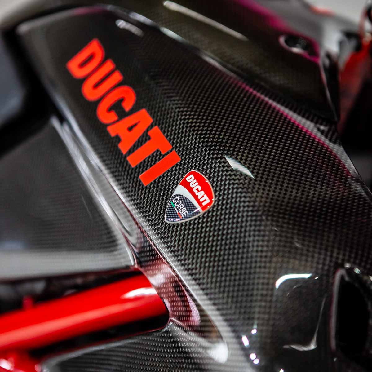 Ducati Hypermotard 1100 Carbon - Image 16