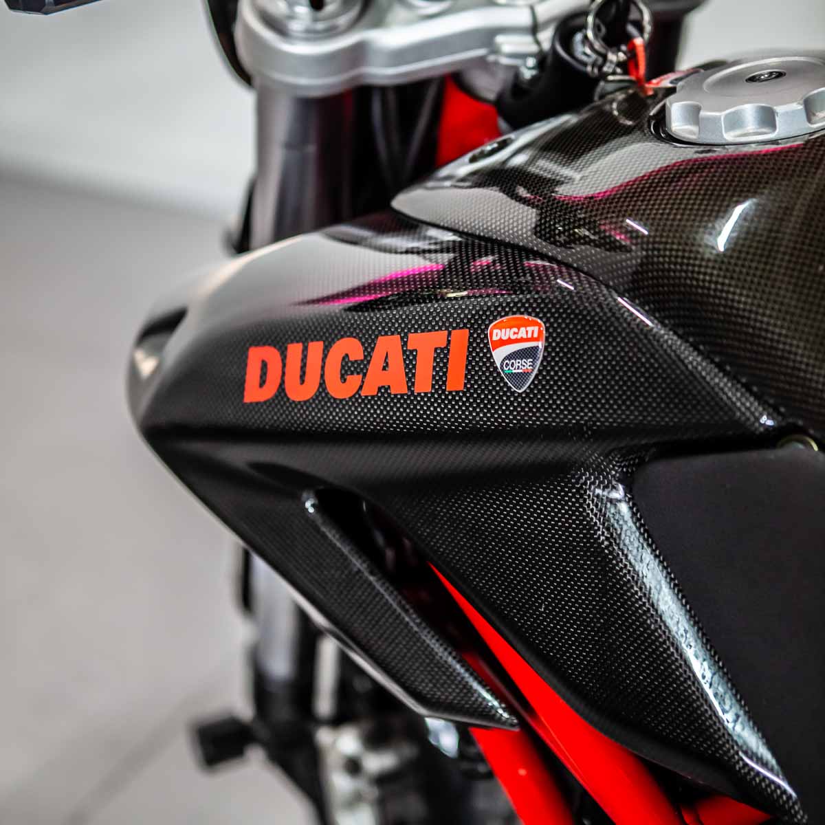 Ducati Hypermotard 1100 Carbon - Image 8