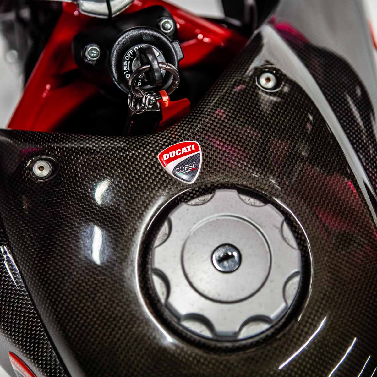 Ducati Hypermotard 1100 Carbon - Image 7