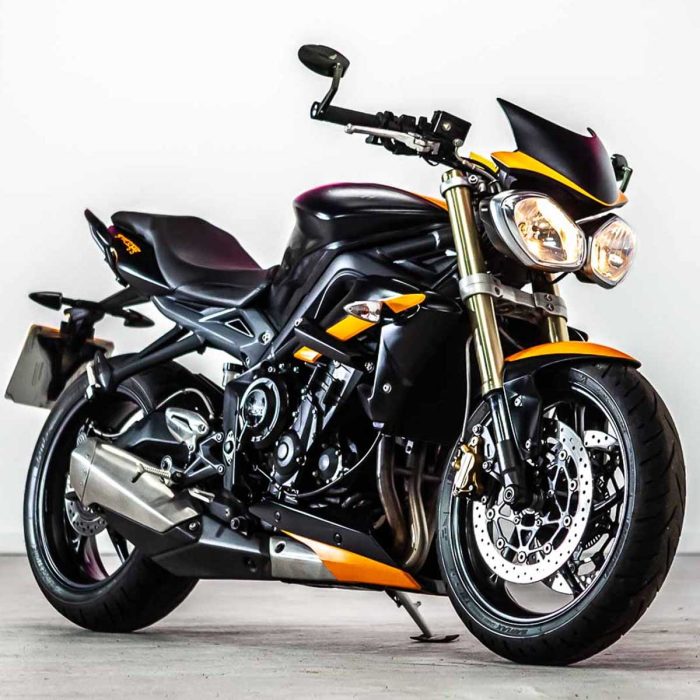 Triumph Street Triple 675 8-Ball Edition