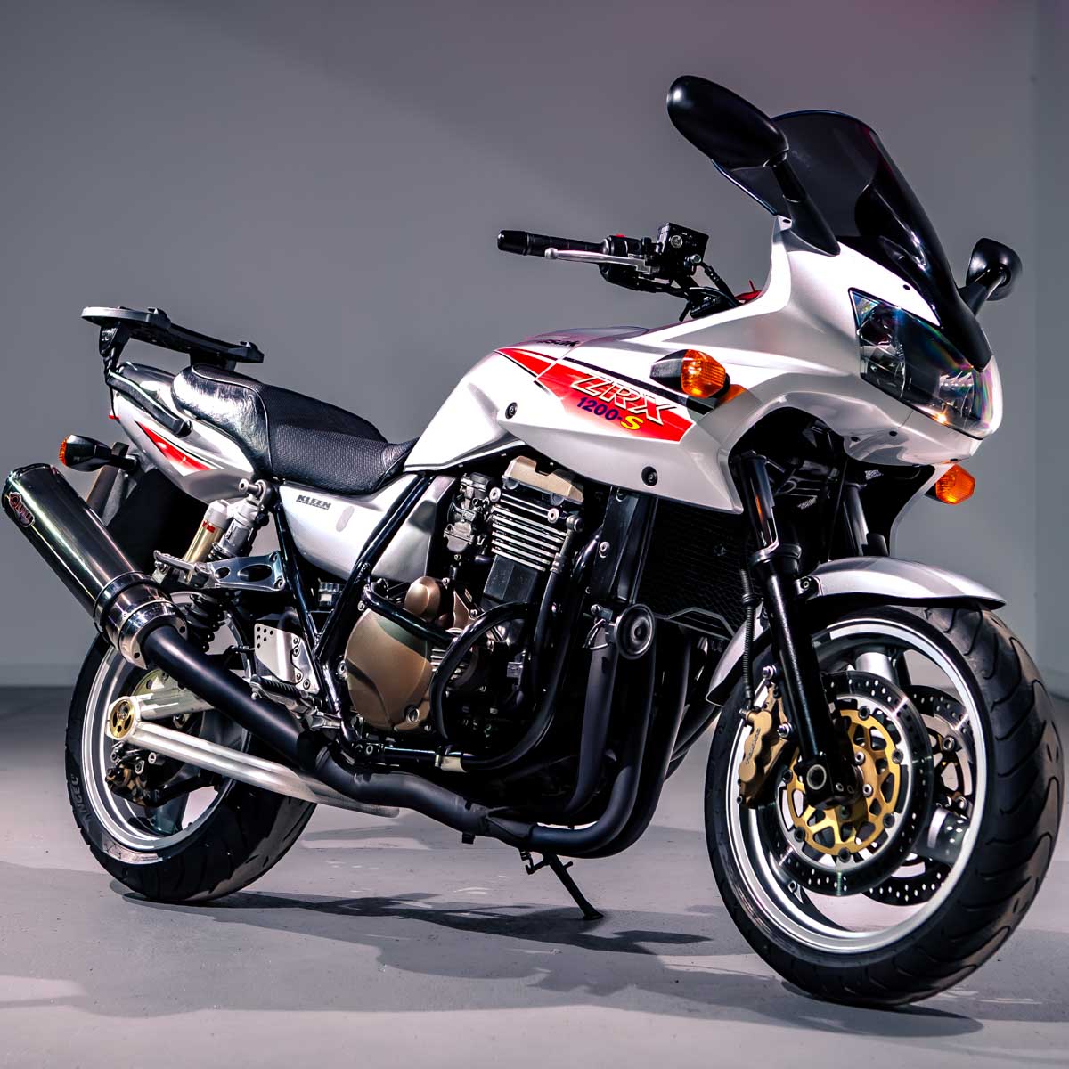 2003 Kawasaki ZRX1200S or £3,000