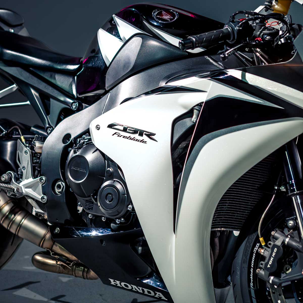 Honda Fireblade - Image 19