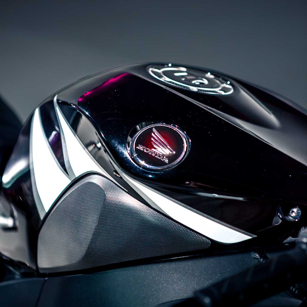 Honda Fireblade - Image 17