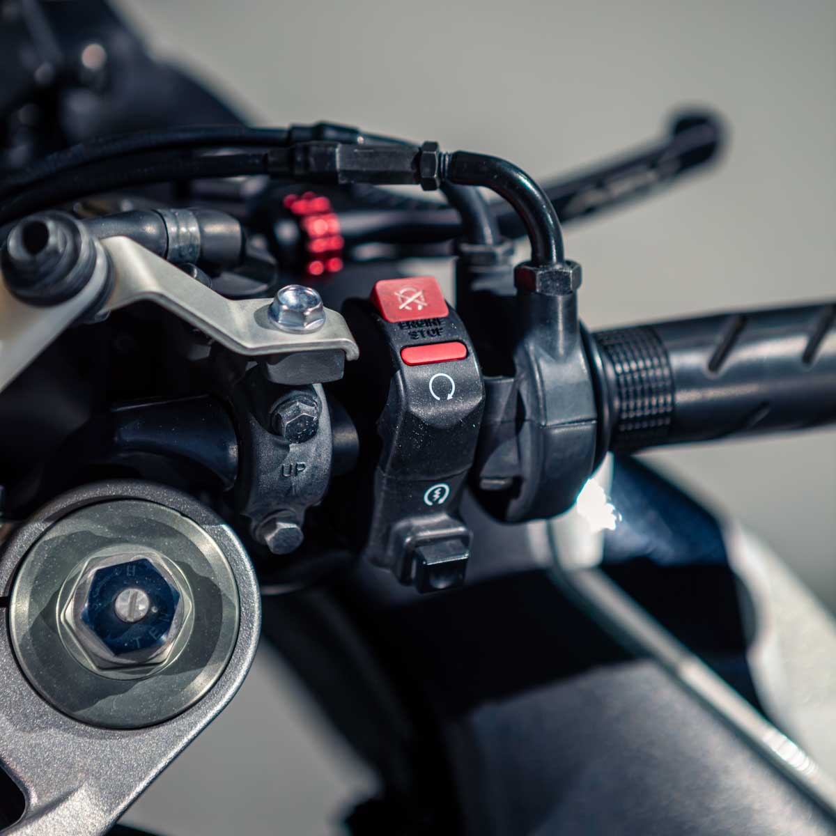 Honda Fireblade - Image 11