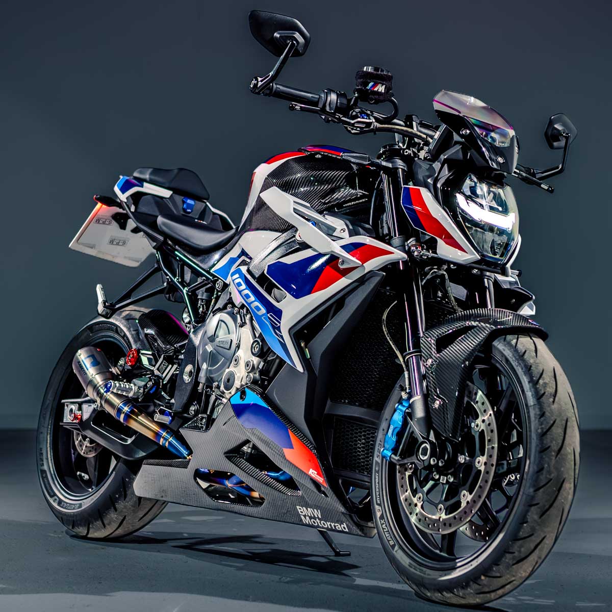 2023 BMW M1000R