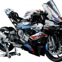 159362-homepage-news-lego-technic-made-a-bmw-m-1000-rr-motorbike-replica-featuring-1-920-pieces-image2-v6sasrwb5n-jpg